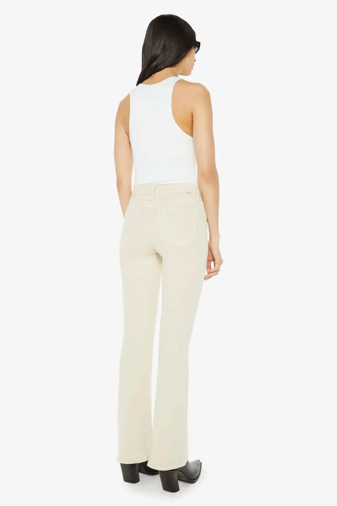 mother_weekender_sneak_je_3.webp Mother Weekender Sneak Jeans