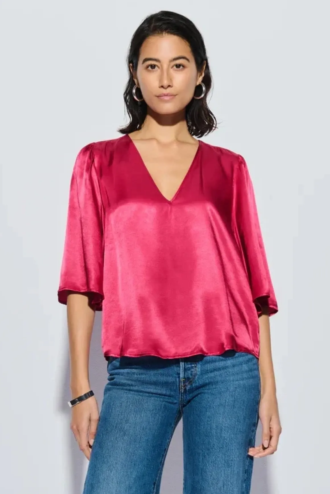 nation_mel_vneck_blouse_f_2.webp Nation Mel V-Neck Blouse *FINAL SALE*