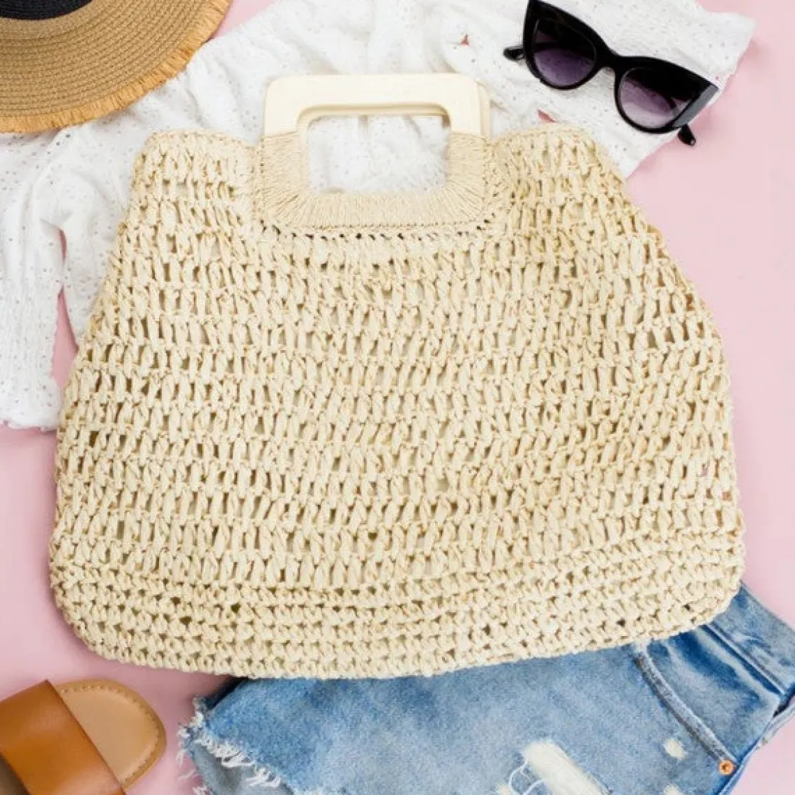 oversized_straw_tote_onli_3.webp Oversized Straw Tote *Online Only*