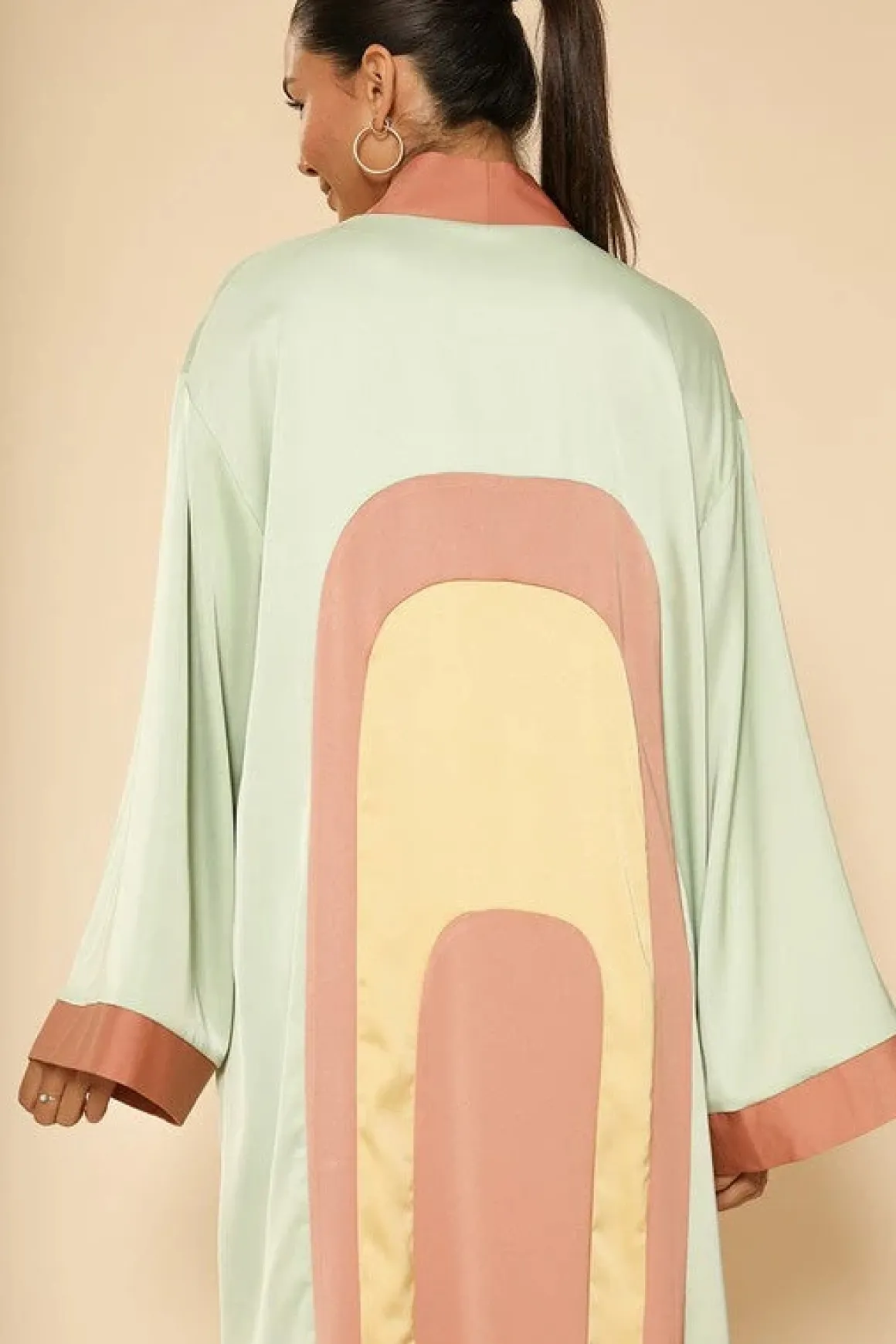 retro_arch_kimono_online__4.webp Retro Arch Kimono *Online Only*