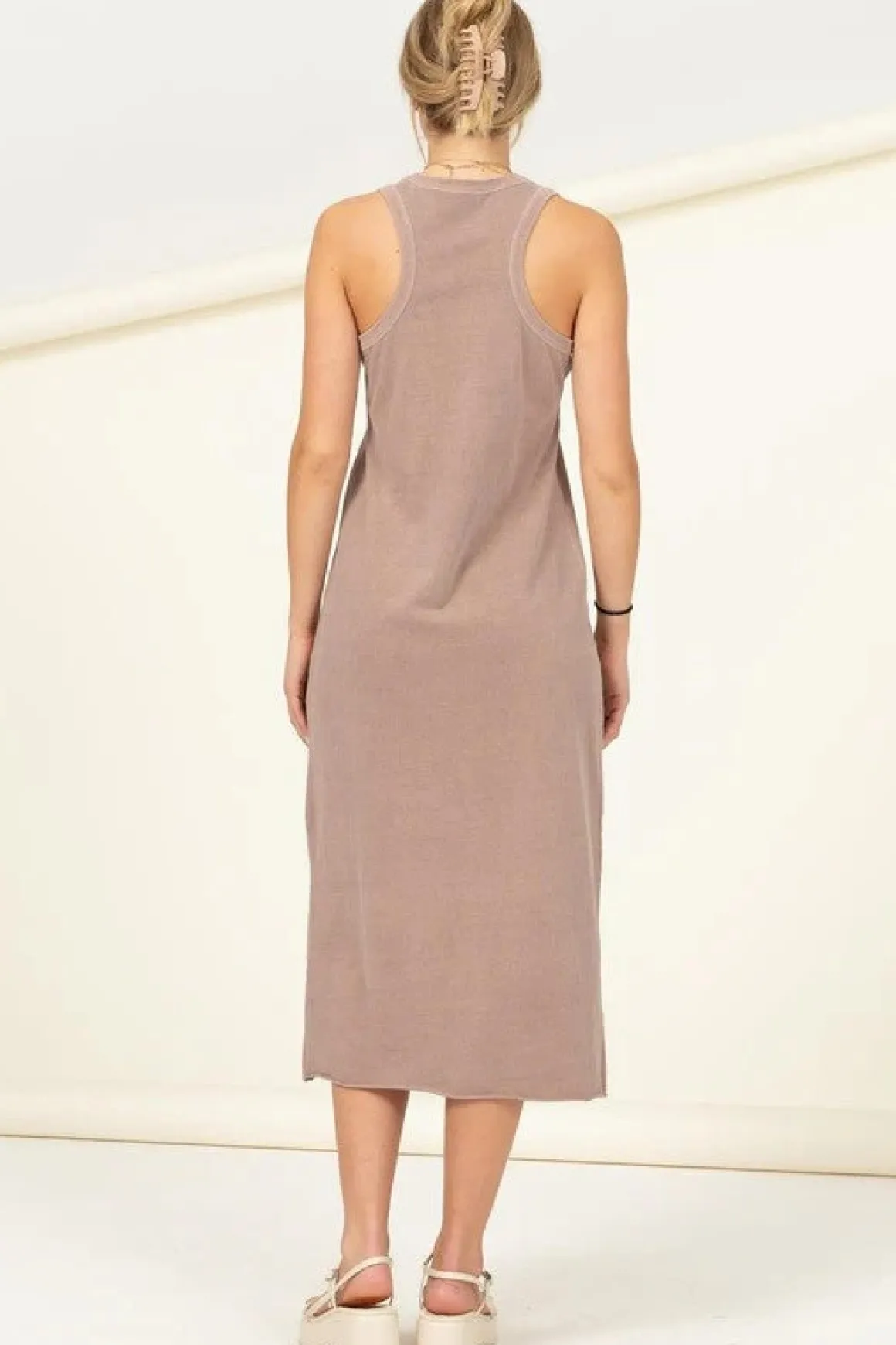 sleeveless_shift_midi_dre_2.webp Sleeveless Shift Midi Dress * Online Only*