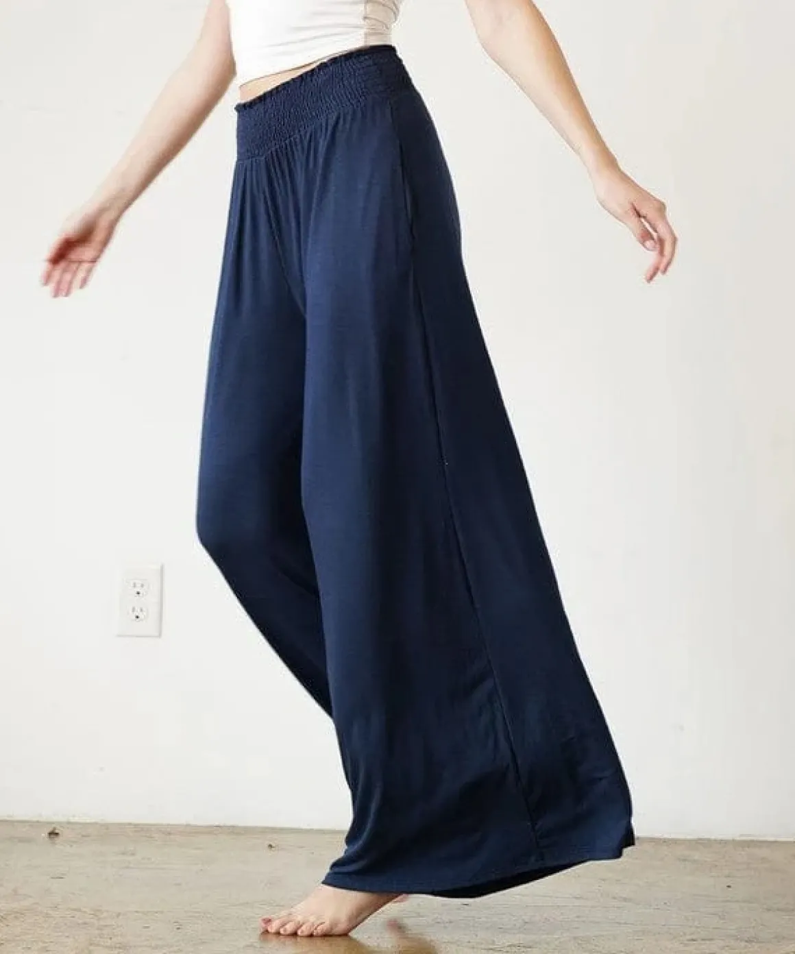 smock_elastic_waist_maxi__2.webp SMOCK ELASTIC WAIST MAXI PALAZZO *Online Only*