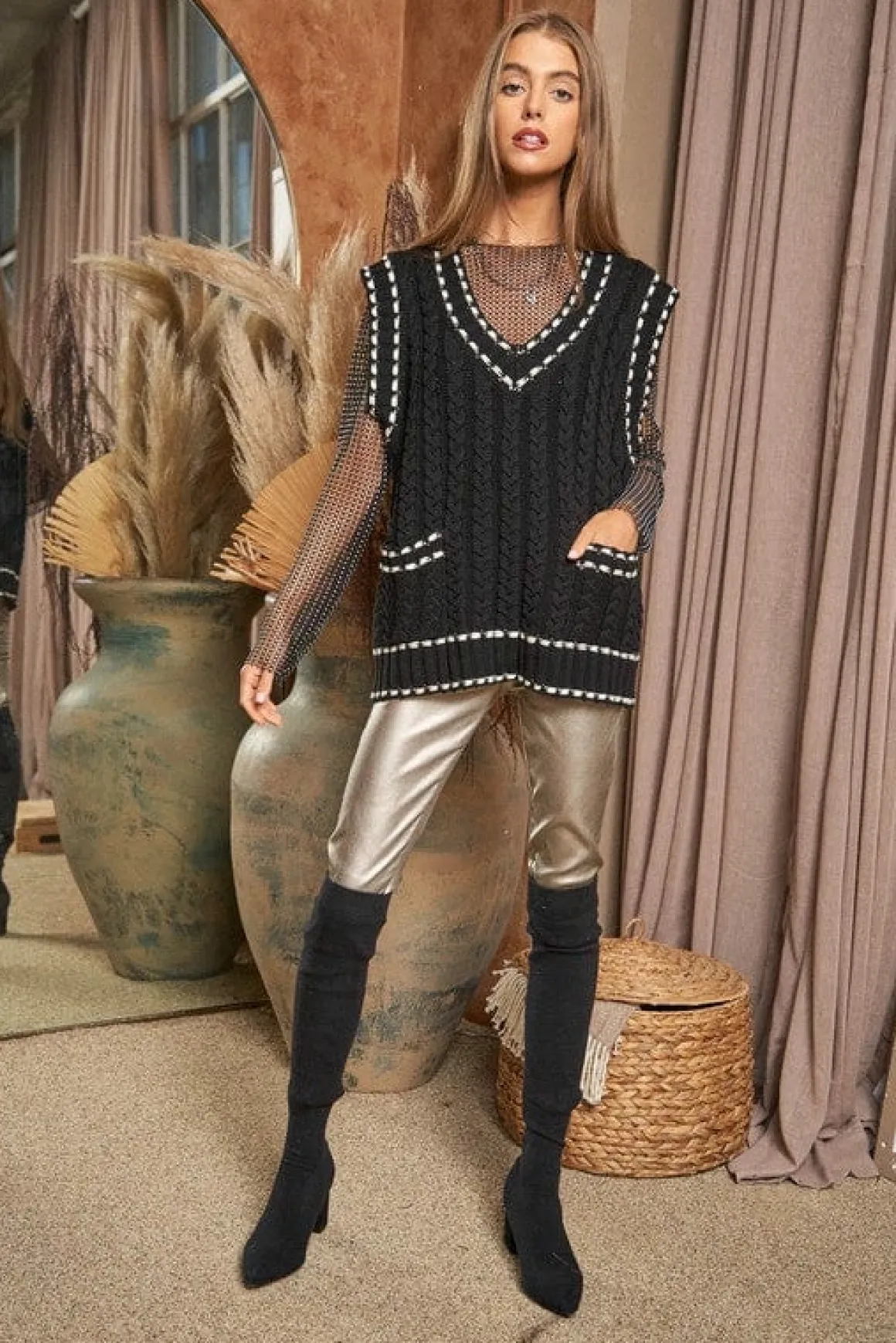 solid_vneck_sleeveless_po_12.webp Solid V-Neck Sleeveless Pocket Detail Sweater *Onine Only*
