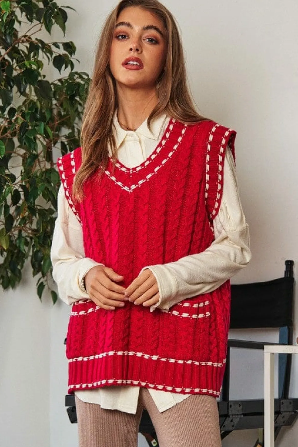 solid_vneck_sleeveless_po_3.webp Solid V-Neck Sleeveless Pocket Detail Sweater *Onine Only*
