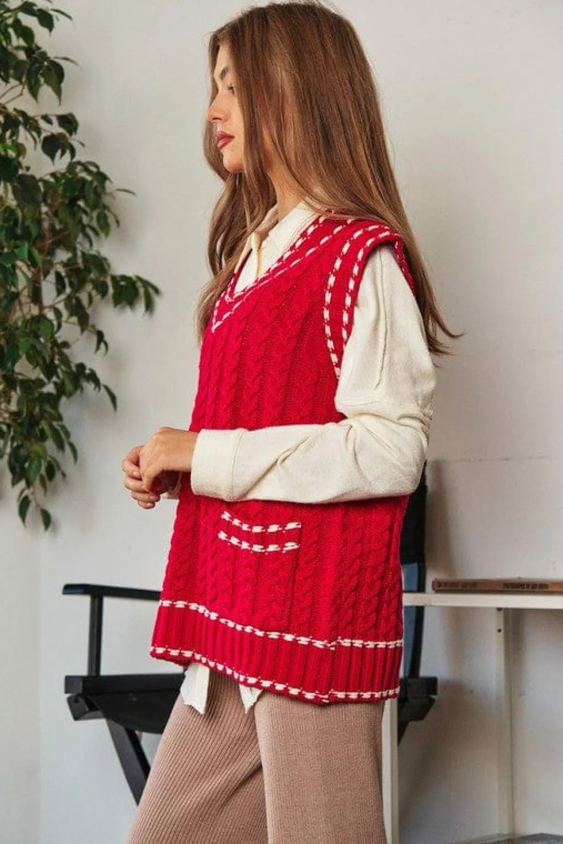 solid_vneck_sleeveless_po_4.webp Solid V-Neck Sleeveless Pocket Detail Sweater *Onine Only*