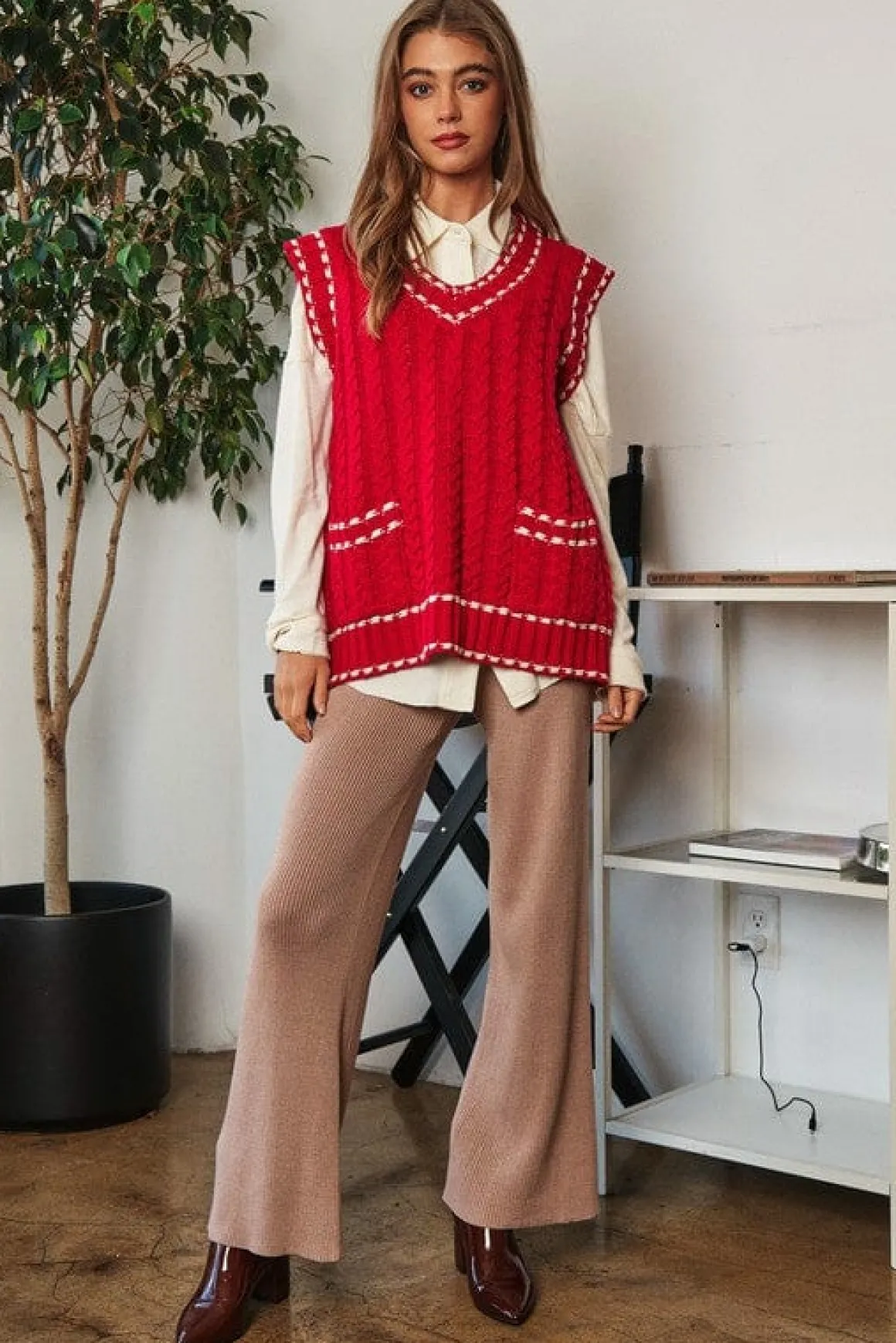 solid_vneck_sleeveless_po_6.webp Solid V-Neck Sleeveless Pocket Detail Sweater *Onine Only*
