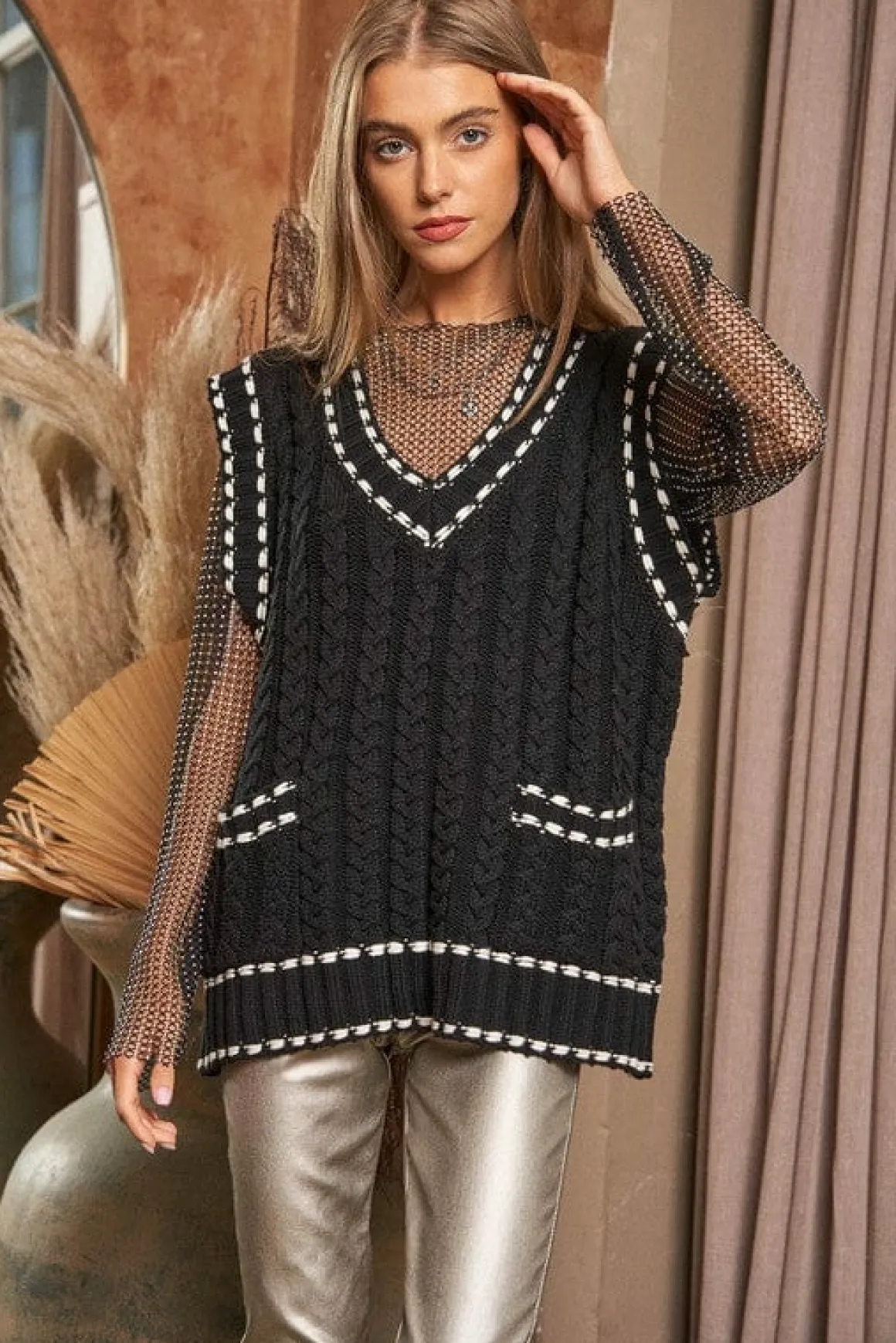solid_vneck_sleeveless_po_9.webp Solid V-Neck Sleeveless Pocket Detail Sweater *Onine Only*
