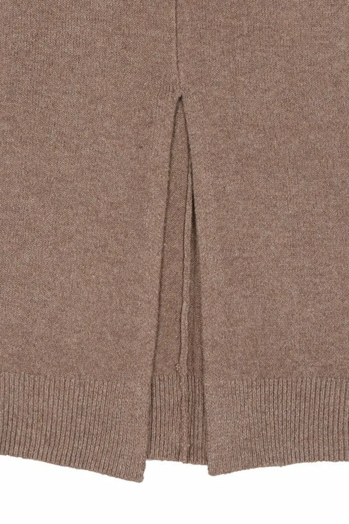 vneck_sweater_maxi_dress__28.webp V-neck sweater maxi dress *Online Only*