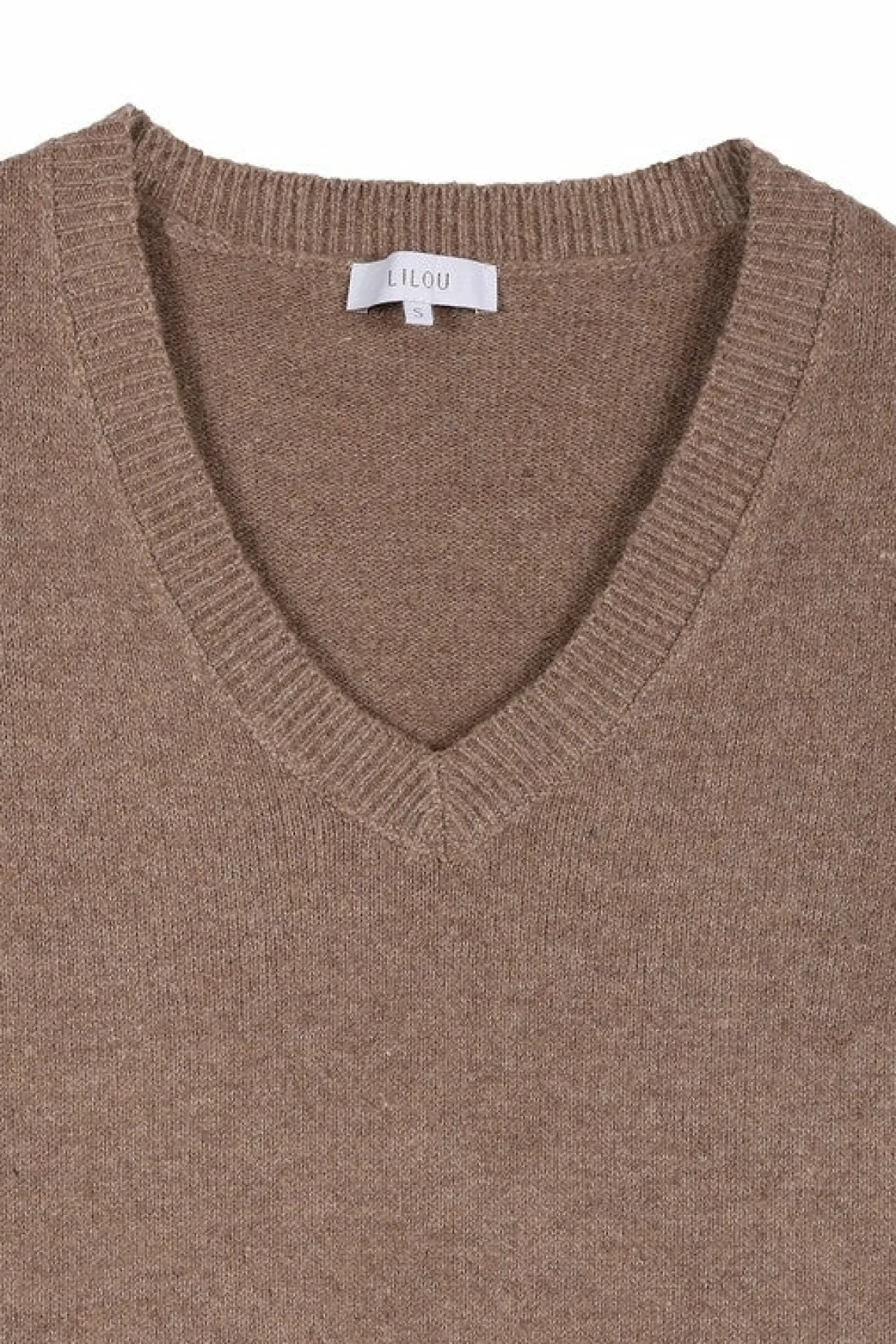 vneck_sweater_maxi_dress__30.webp V-neck sweater maxi dress *Online Only*
